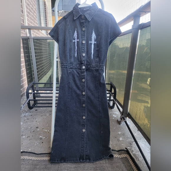 Disturbia Kilgharrah Midi Dress - Picture 6 of 12